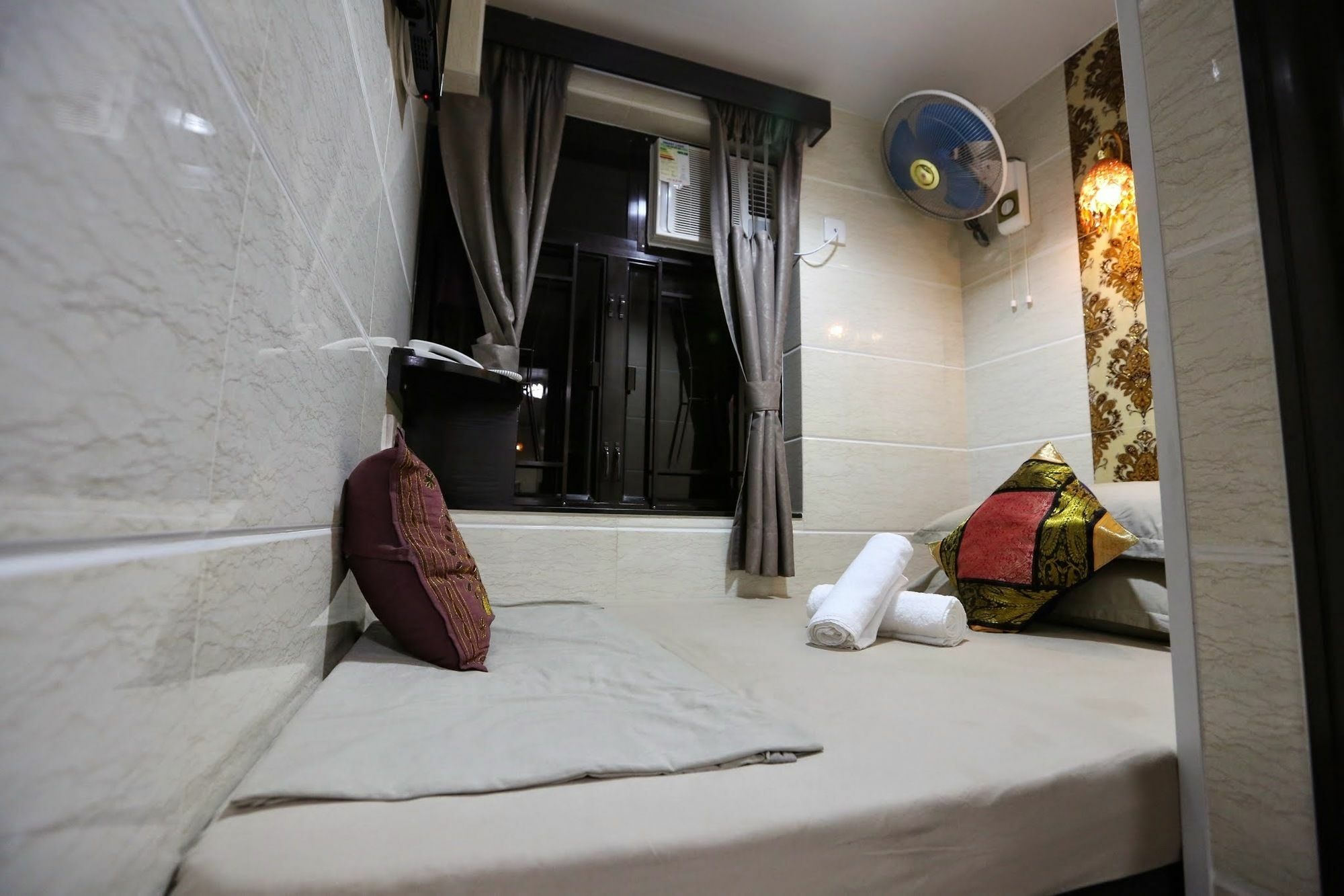 Asia Inn Цзюлун Экстерьер фото